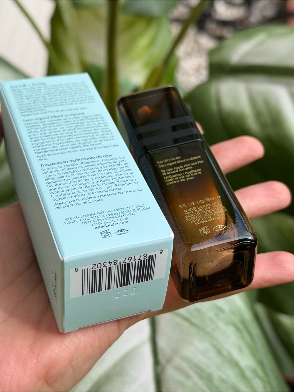 Estee Lauder Advanced Night Repair Eye Lift + Sculpt - Brown - Picture 5 of 5